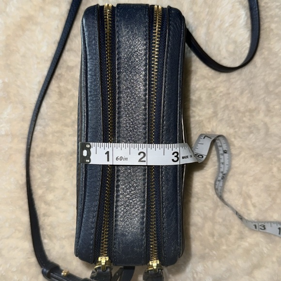 Used Tory Burch Block T Crossbody in Navy - Picture 17 of 17